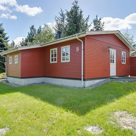 Three-bedroom Holiday In * Hals