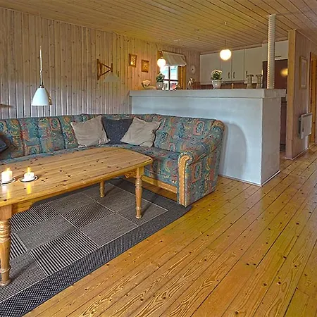 Σπίτι διακοπών Three-bedroom Holiday In *