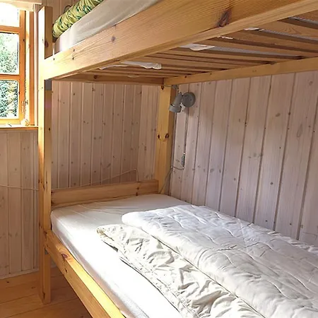 Three-bedroom Holiday In * Hals